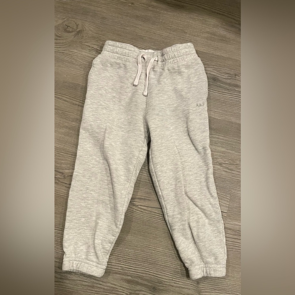 Girl’s Abercrombie sweatpants